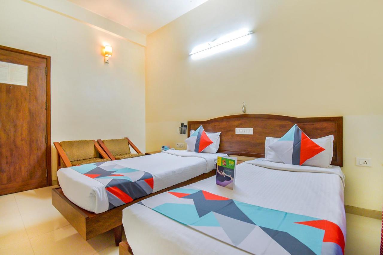 Hotel Ashiyana Пюн Екстериор снимка