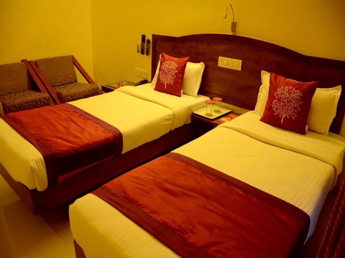 Hotel Ashiyana Пюн Екстериор снимка