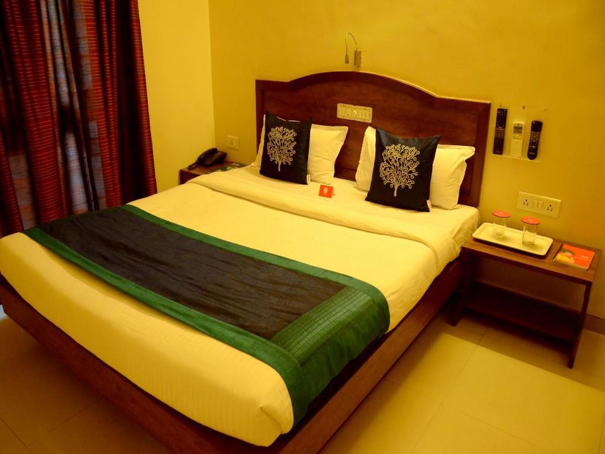 Hotel Ashiyana Пюн Екстериор снимка