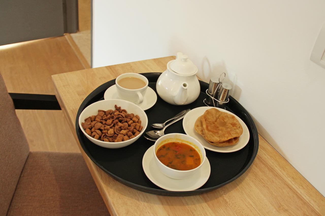 Hotel Ashiyana Пюн Екстериор снимка